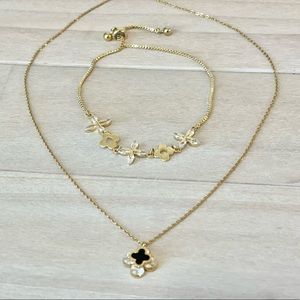 Set of floral rhinestones jewelries-necklace and bracelet